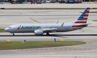 N811NN @ KMIA - American 737-823 - by Florida Metal