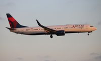 N813DN @ KLAX - Delta 737-932 - by Florida Metal