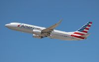 N817NN @ KMIA - American 737-823 - by Florida Metal