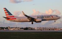 N822NN @ KMIA - American 737-823 - by Florida Metal