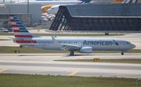 N839NN @ KMIA - American 737-823 - by Florida Metal