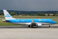 PH-EXN @ LOWG - KLM Cityhopper ERJ-175 @GRZ - by Stefan Mager