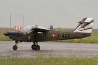 T-409 @ EGSH - Arriving at very wet Norwich. - by keithnewsome