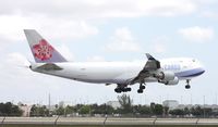 B-18707 @ KMIA - MIA spotting - by Florida Metal