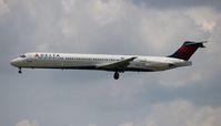 N915DL @ KMIA - MIA spotting - by Florida Metal