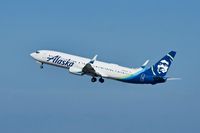 N260AK @ SFO - Departing runway 01 SFO 2019. - by Clayton Eddy