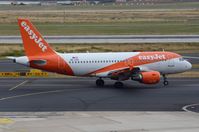 OE-LKA @ EDDL - Easyjet A319 about to fly back to SXF - by FerryPNL