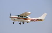 N2181S @ KOSH - Cessna T210L