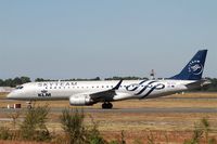 PH-EZX @ LFBD - Embraer ERJ-190LR, Holding point Delta rwy 05, Bordeaux Mérignac airport (LFBD-BOD) - by Yves-Q