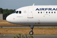 F-GKXU @ LFBD - Airbus A320-214, Holding point rwy 05, Bordeaux Mérignac airport (LFBD-BOD) - by Yves-Q