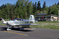 N174RT @ 0S9 - The convenient and recommended Spruce Goose cafe at Port Townsend - by Duncan Kirk