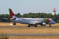 CS-TPV @ LFBD - Embraer 190LR, Landing rwy 05, Bordeaux Mérignac airport (LFBD-BOD) - by Yves-Q