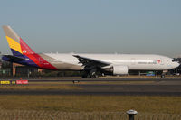 HL7756 @ YSSY - taxiing from 3-4L - by Bill Mallinson