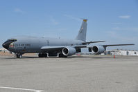 58-0077 @ KLAX - KC-135T 171s5 ARW, PA ANG - by Banger01