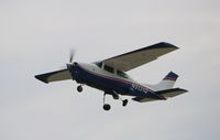 N5131Q @ KOSH - Cessna T210L