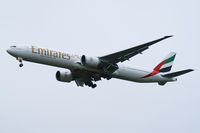 A6-EGK @ LOWW - Emirates Boeing 777-300 - by Thomas Ramgraber