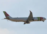 CS-TUG @ LPPT - Take off from Lisbon Airport - by Willem Göebel