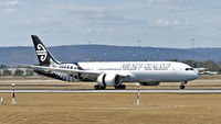 9V-SVB @ YPPH - Boeing 787-9. AIR NEW ZEALAND  ZK-NZQ arrival runway 21 YPPH 020419. Our curse, heat haze. - by kurtfinger