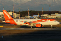 OE-IZV @ LIMC - Taxiing - by micka2b