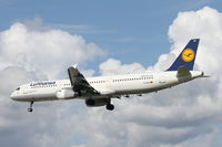 D-AISO @ LMML - A321 D-AISO Lufthansa - by Raymond Zammit