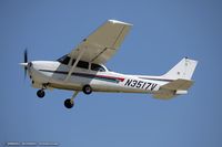 N3517V @ KOSH - Cessna 172R Skyhawk  C/N 17281082, N3517V