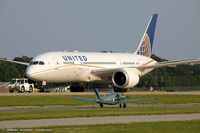 N45905 @ KOSH - Boeing 787-8 Dreamliner - United Airlines  C/N 34825, N45905 - by Dariusz Jezewski www.FotoDj.com