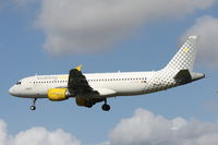 EC-KDH @ LMML - A320 EC-KDH Vueling - by Raymond Zammit