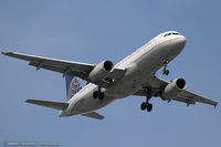 N438UA @ KEWR - Airbus A320-232 - United Airlines  C/N 678, N438UA - by Dariusz Jezewski www.FotoDj.com
