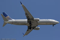N87512 @ KEWR - Boeing 737-824 - United Airlines  C/N 33458, N87512 - by Dariusz Jezewski www.FotoDj.com