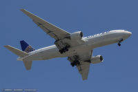 N772UA @ KEWR - Boeing 777-222 - United Airlines  C/N 26930, N772UA - by Dariusz Jezewski www.FotoDj.com