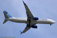 N37267 @ KEWR - Boeing 737-824 - United Airlines  C/N 31586, N37267 - by Dariusz Jezewski www.FotoDj.com