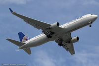 N668UA @ KEWR - Boeing 767-322/ER - United Airlines  C/N 30024, N668UA - by Dariusz Jezewski www.FotoDj.com