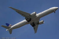 N2846U @ KEWR - Boeing 777-322/ER - United Airlines  C/N 64990, N2846U - by Dariusz Jezewski www.FotoDj.com
