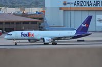 N990FD @ KPHX - Fedex B752F landing - by FerryPNL