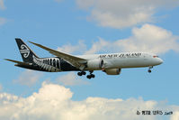 ZK-NZL @ NZAA - Air New Zealand Ltd., Auckland - by Peter Lewis
