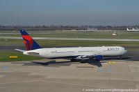 N829MH @ EDDL - Boeing 767-432ER - DL DAL Delta Air Lines - 29700 - N829MH - 21.03.2019 - DUS - by Ralf Winter