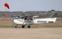 N566ND @ KHYI - Cessna 172S