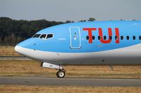 OO-TUV @ LFBD - Boeing 737-86J, Taxiing to holding point rwy 05, Bordeaux Mérignac airport (LFBD-BOD) - by Yves-Q