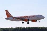 HB-JXB @ LFBD - Airbus A320-214, On final rwy 05, Bordeaux Mérignac airport (LFBD-BOD) - by Yves-Q