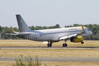 EC-MFM @ LFBD - Airbus A320-232, Landing rwy 05, Bordeaux Mérignac airport (LFBD-BOD) - by Yves-Q