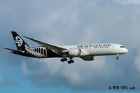 ZK-NZQ @ NZAA - Air New Zealand Ltd., Auckland - by Peter Lewis