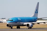 PH-BGE @ LFBD - Boeing 737-7K2, Taxiing to holding point rwy 05, Bordeaux Mérignac airport (LFBD-BOD) - by Yves-Q