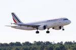 F-GKXH @ LFBD - Airbus A320-214, On final rwy 05, Bordeaux-Mérignac airport (LFBD-BOD) - by Yves-Q