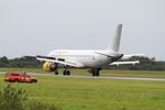 EC-JZI @ LFRB - Airbus A320-214, Reverse thrust landing rwy 25L, Brest-Bretagne airport (LFRB-BES) - by Yves-Q