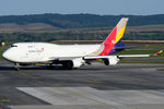 HL7413 @ VIE - Asiana Airlines Cargo - by Chris Jilli