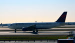 N337NW @ KATL - Taxi Atlanta - by Ronald Barker