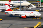 OE-LXE @ VIE - Austrian Airlines - by Chris Jilli