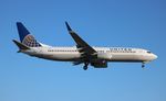 N36247 @ KLAX - United 737-824 - by Florida Metal