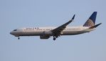 N37471 @ KORD - United 737-924 - by Florida Metal
