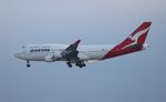 VH-OEH @ KLAX - Qantas 747-438 - by Florida Metal